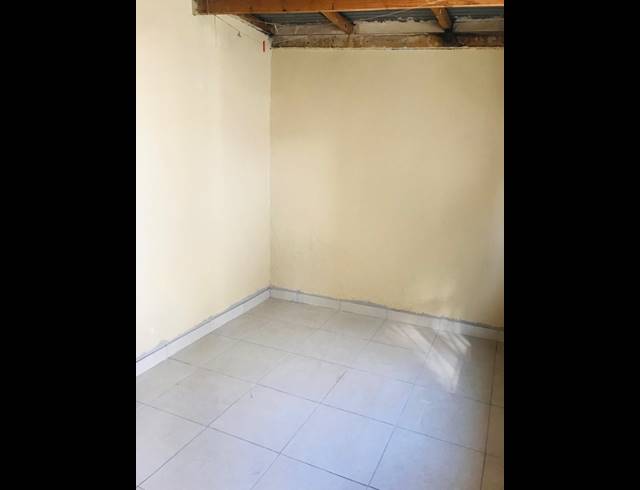 5 BEDROOM HOUSE FOR SALE IN EBONY PARK